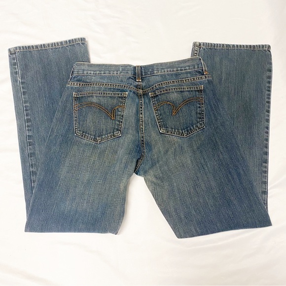 DKNY Vintage Medium Wash Straight Leg Jeans Made In USA - Picture 4 of 10